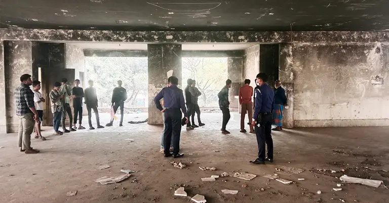 পরিত্যক্ত কমিউনিটি সেন্টার